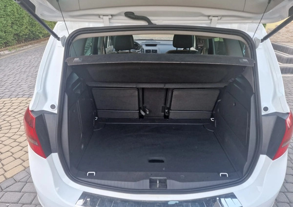 Opel Meriva cena 32600 przebieg: 149600, rok produkcji 2014 z Darłowo małe 79